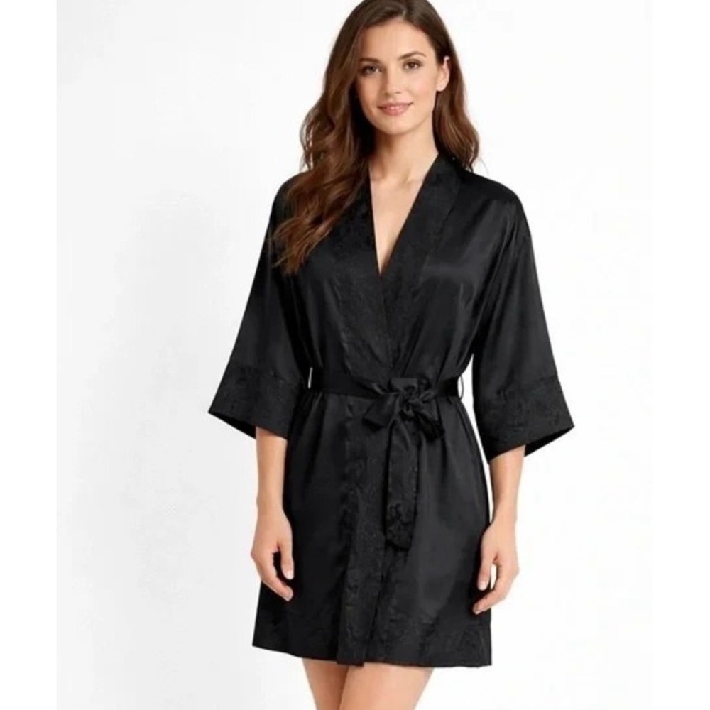 Victoria's Secret Black Satin Kimono Robe One‎ Size Short Loungewear Lingerie